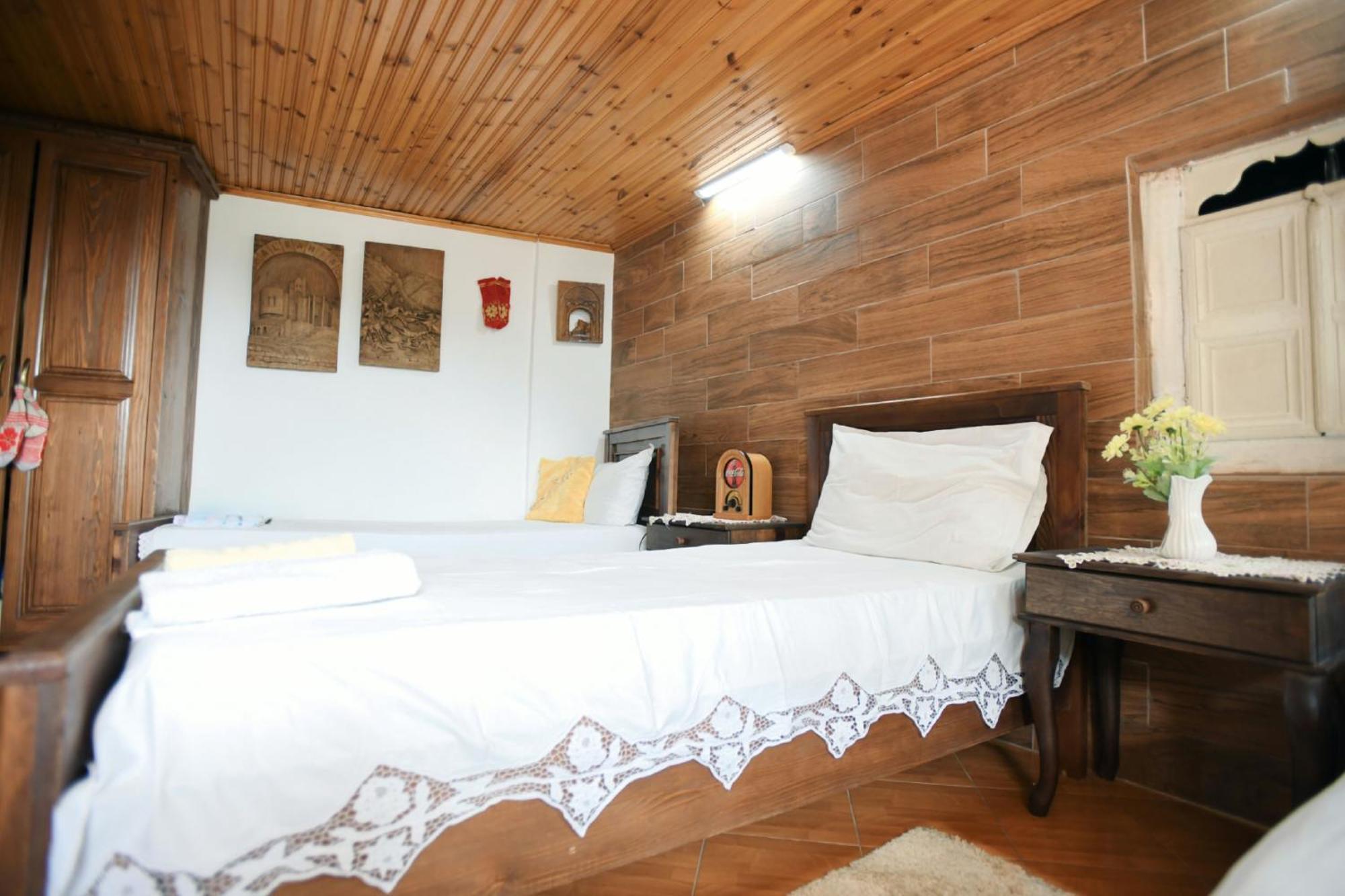 Guesthouse Alvaro Kadiu Berati Exterior foto